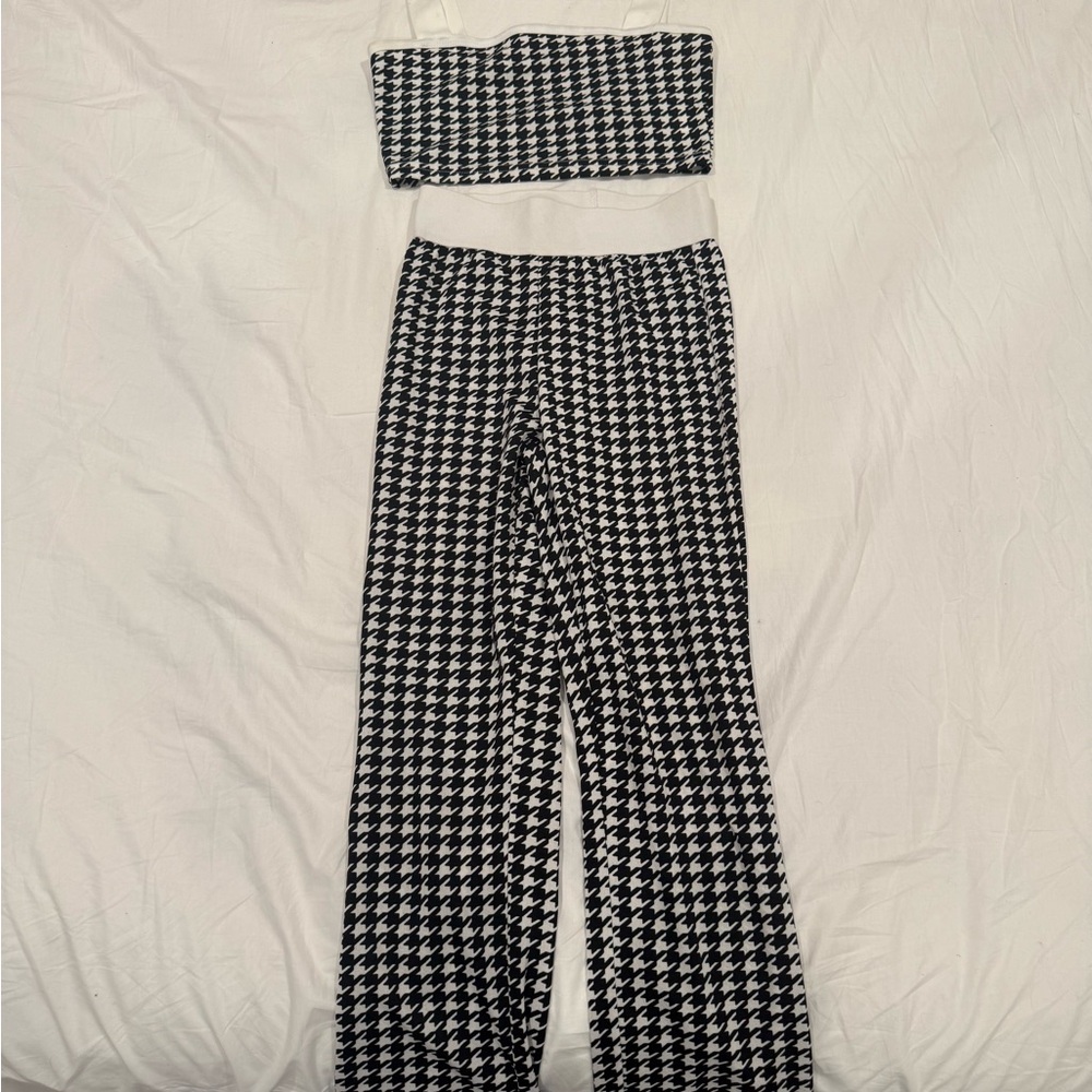 Stylish Black and White Houndstooth Women's Pants & Jumpsuit